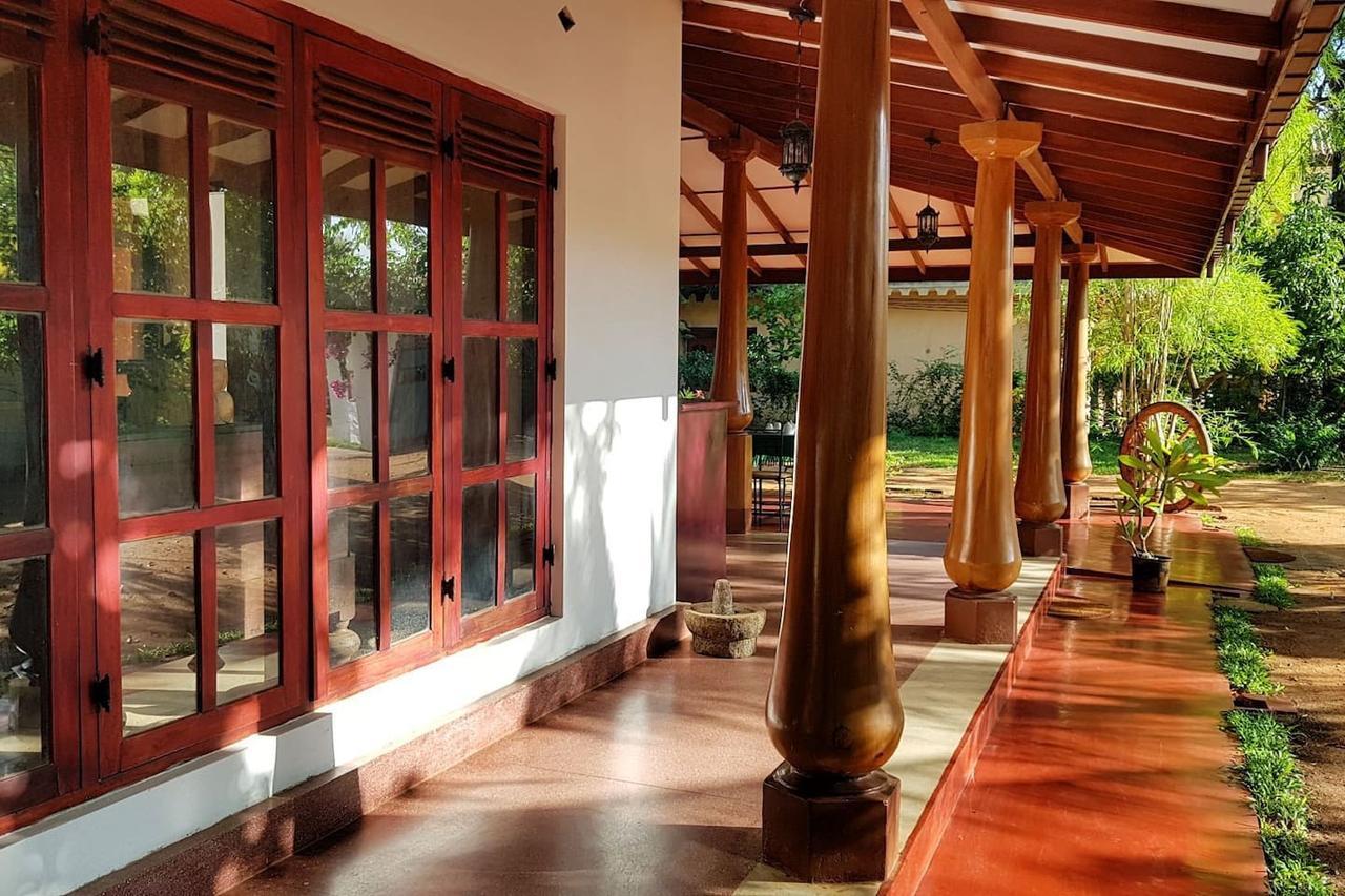 Saubagya Inn Anuradhapura Esterno foto