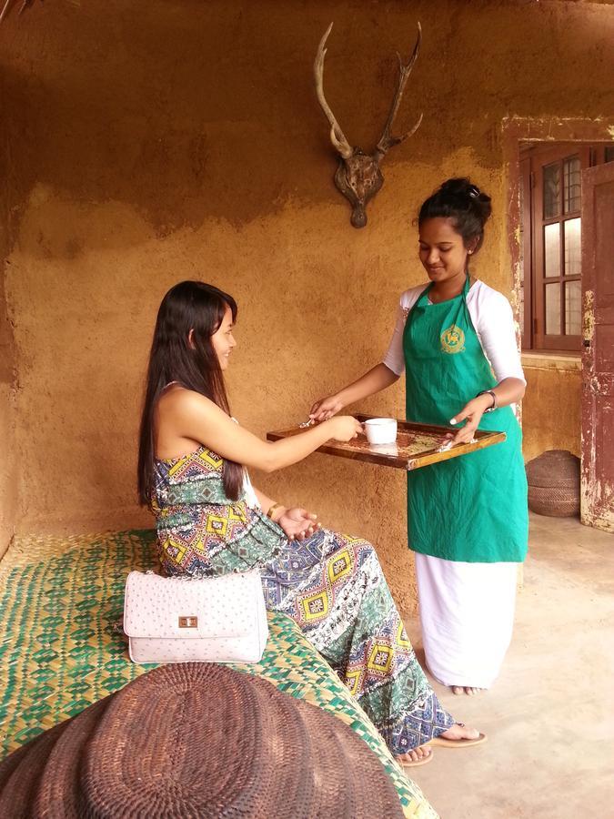 Saubagya Inn Anuradhapura Esterno foto