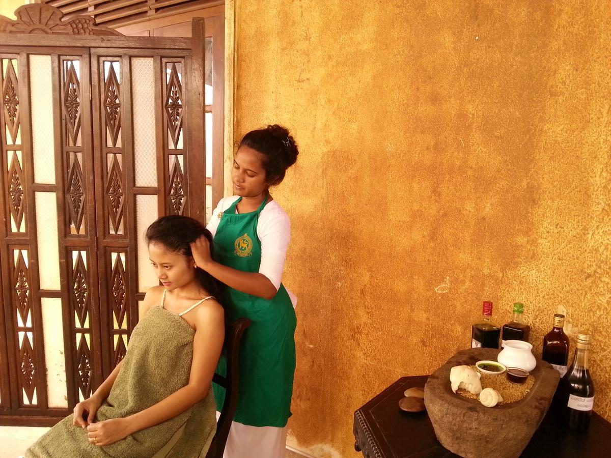 Saubagya Inn Anuradhapura Esterno foto