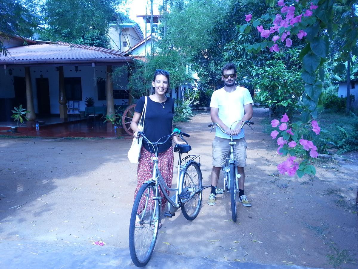 Saubagya Inn Anuradhapura Esterno foto